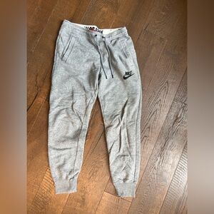 Women’s Nike Sweatpants Size S